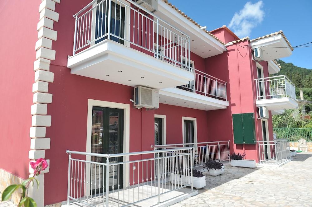 Kerkyra Beach Hotel & Apartments Benitses  Dış mekan fotoğraf