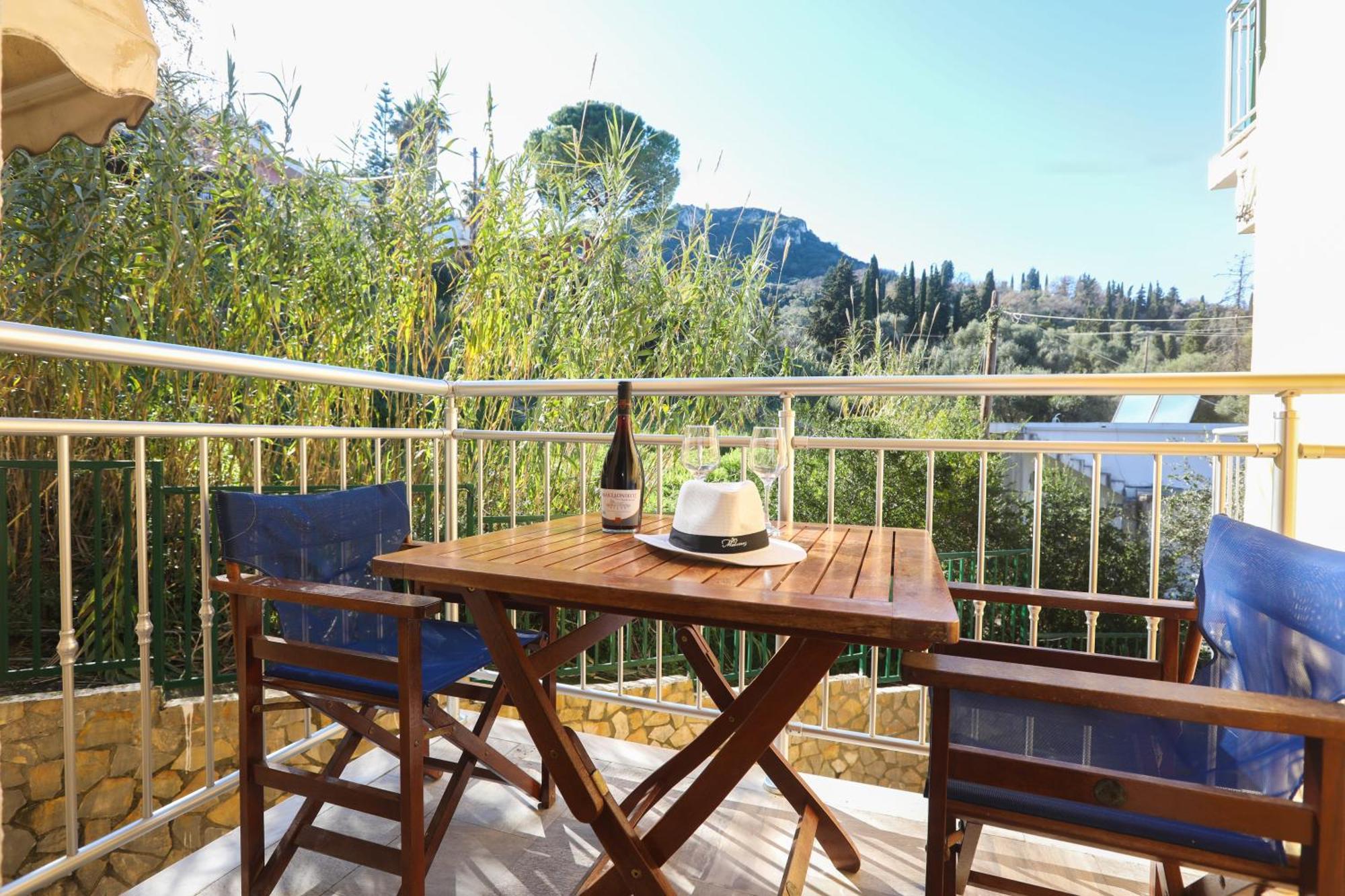 Kerkyra Beach Hotel & Apartments Benitses  Dış mekan fotoğraf