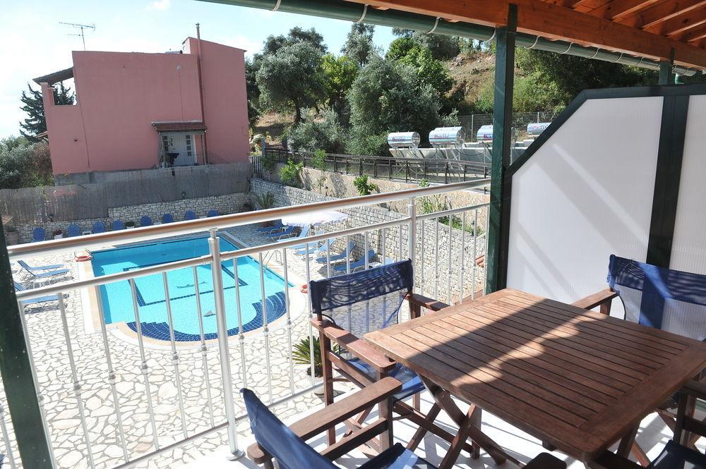 Kerkyra Beach Hotel & Apartments Benitses  Dış mekan fotoğraf