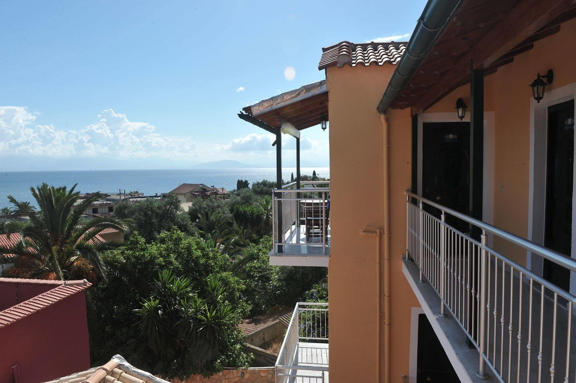 Kerkyra Beach Hotel & Apartments Benitses  Dış mekan fotoğraf