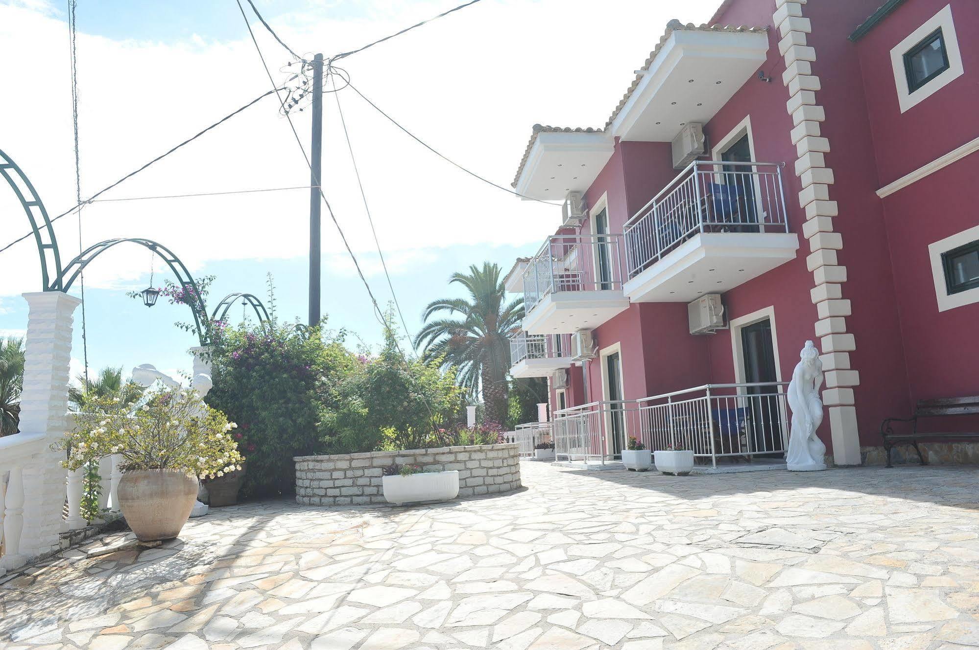 Kerkyra Beach Hotel & Apartments Benitses  Dış mekan fotoğraf
